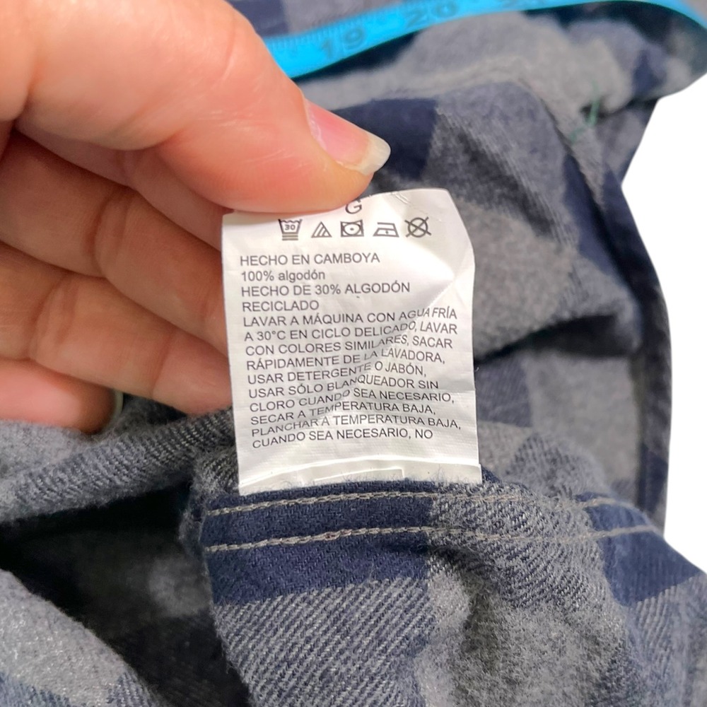 Nautica L Grey Navy Blue Flannel Shirt Buffalo Check Plaid Button Down Preppy - Picture 9 of 9